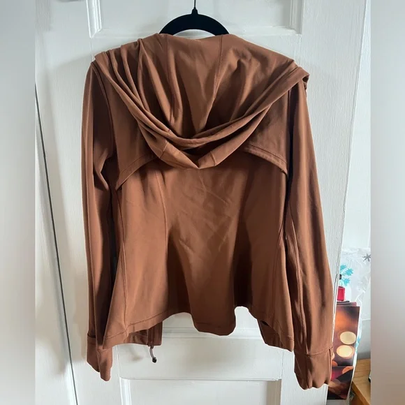 Size 6 Lululemon Define Jacket - Picture 3 of 4